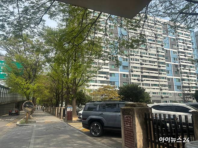 24일 서울 영등포구 여의도동 시범아파트 전경. [사진=김민지 기자]