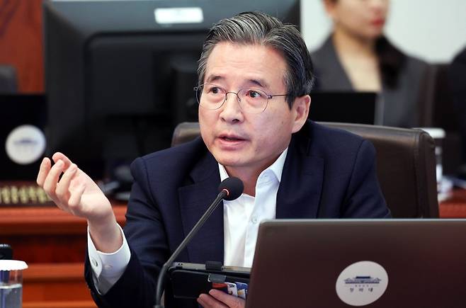 김용범 청와대 정책실장은 미래대응기금 규모가 수조원을 넘을 것으로 내다봤다. [사진 | 뉴시스]