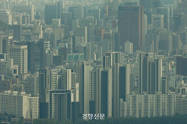 지난 5월12일 서울 강남권 아파트 단지 모습. 문재원 기자