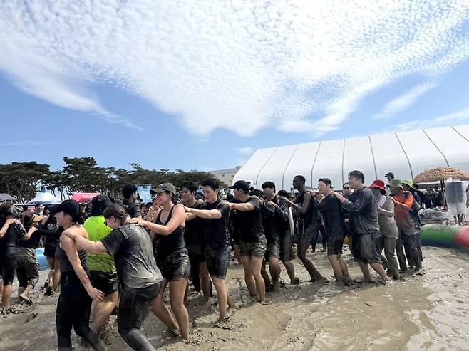 보령머드축제 머드체험존 / 사진= 문서연 여행+ 기자