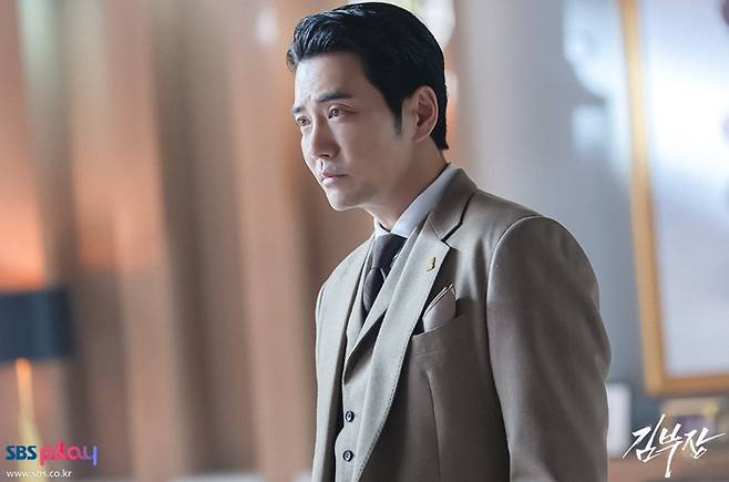 SBS 드라마 '김부장'에서 주강찬 역을 연기한 배우 주상욱. SBS 제공
