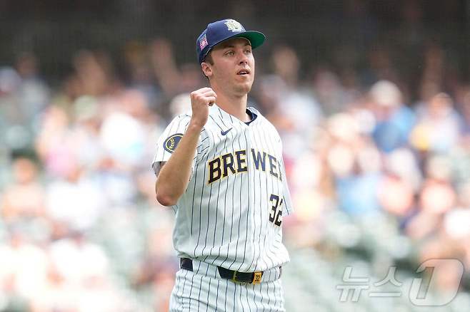 MLB 밀워키 투수 미저라우스키. ⓒ AFP=뉴스1