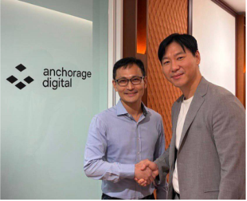 김강호 알엔투테크놀로지 대표(오른쪽)와 이 모제스 앵커리지 디지털 앤커리지 APAC 총괄(왼쪽). [알엔투테크놀로지]