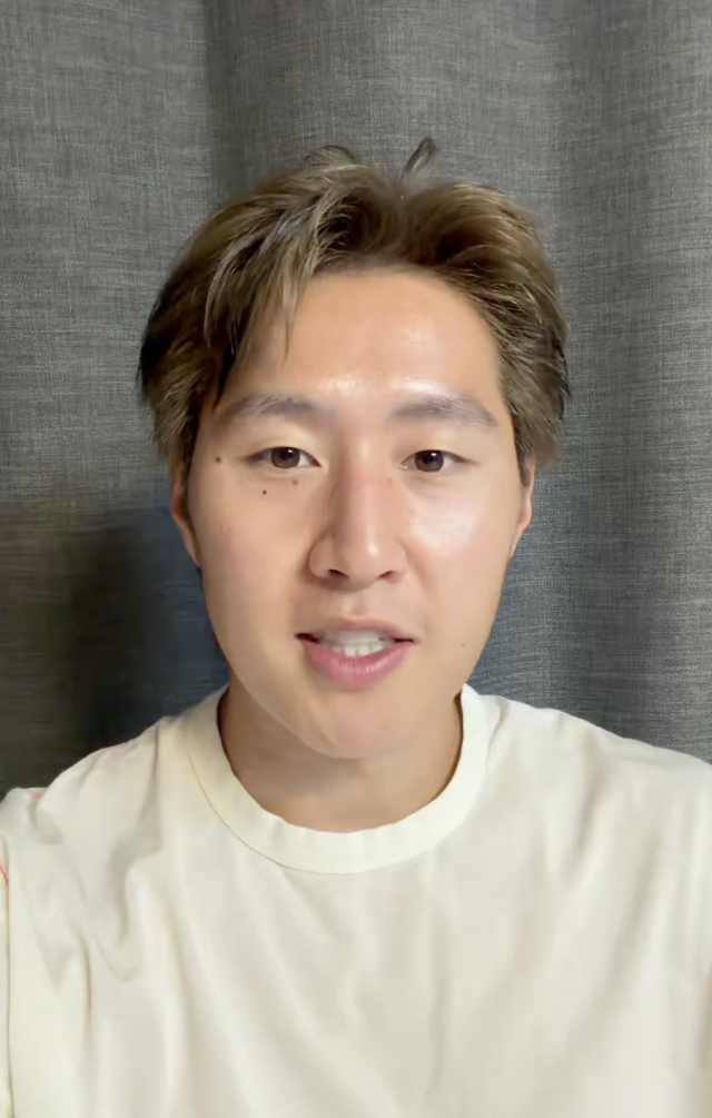 아틀레티코는 25일(이하 한국시각) 구단 공식 홈페이지를 통해 “파리 생제르망(PSG)으로부터 이강인을 영입하며 2031년 6월까지 계약을 체결했다”고 발표했다.