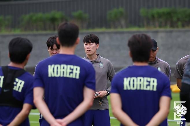 LA 올림픽 출전에 도전하는 김은중 감독. /사진=대한축구협회 제공