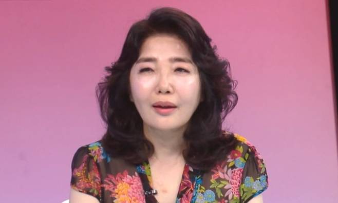 의사 겸 사업가 여에스더가 남편 홍혜걸과 유산 상속을 둘러싼 대화를 나누며 미리 조치해둔 재산 분배 유언을 언급해 눈길을 끌었다. [사진출처 = 영상캡처]
