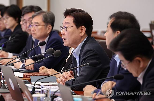 이재명 대통령, 국무회의 발언 (서울=연합뉴스) 김도훈 기자 = 이재명 대통령이 4일 청와대에서 열린 국무회의에서 발언하고 있다. 2026.8.4 [청와대통신사진기자단] superdoo82@yna.co.kr