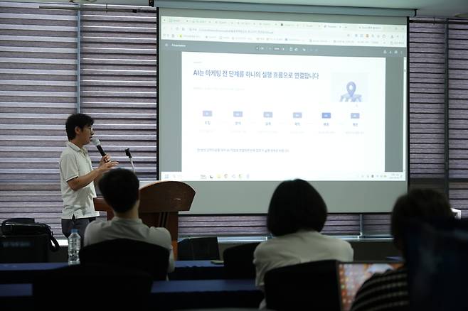 ▲ 강원도경제진흥원이 주관한 ‘2026소상공인 유통플랫폼 MD 설명회’가 6일 인터불고호텔 원주에서 강원지역 소상공인과 온·오프라인 유통플랫폼 관련업체가 참여한 가운데 열렸다.