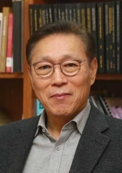 김태유 서울대 기술경영경제정책대학원 명예교수