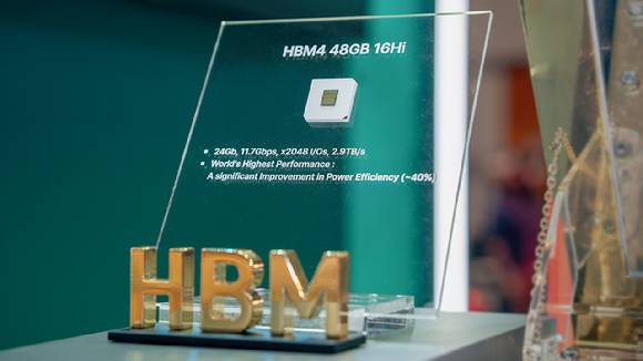 SK하이닉스의 HBM4. [사진=SK하이닉스]