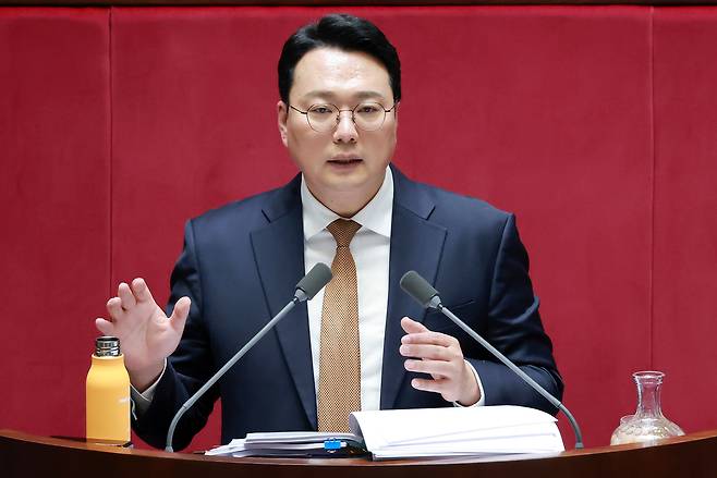 개혁신당 천하람 원내대표가 지난 1월 16일 국회에서 열린 2026년 1월 임시국회 1차 본회의에서 2차 종합특검법안에 대해 무제한 토론을 이어가고 있다. 연합뉴스