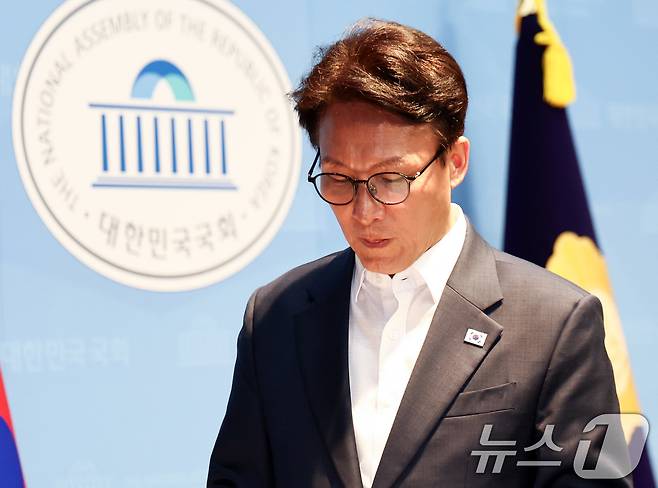 김민석 더불어민주당 당대표 후보가 10일 서울 여의도 국회 소통관에서 열린 더불어민주당 8·17 전당대회 관련 기자회견을 마치고 회견장을 나서고 있다. 2026.8.10 ⓒ 뉴스1 최지환 기자