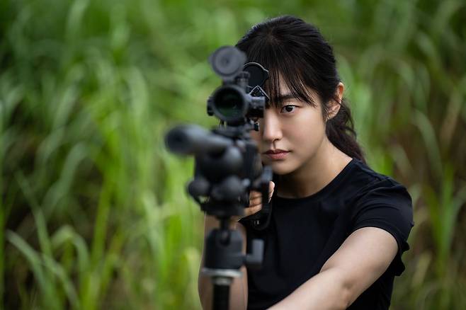 '킬러들의 쇼핑몰2'에서 주연을 맡은 킬러 정지안 역의 배우 김혜준. [사진 디즈니플러스코리아]