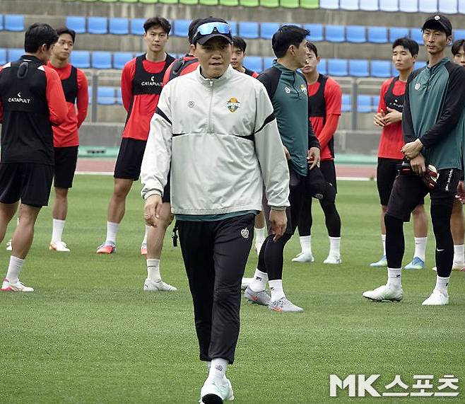 정경호 강원 FC 감독. 사진=이근승 기자