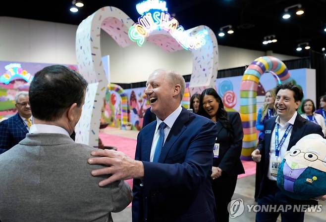 그렉 아벨 버크셔 해서웨이 최고경영자(CEO) [AP 연합뉴스 자료사진. 재판매 및 DB 금지]