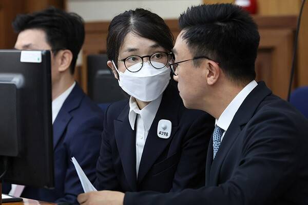 법정에 출석한 김건희씨. AP 연합뉴스 자료사진