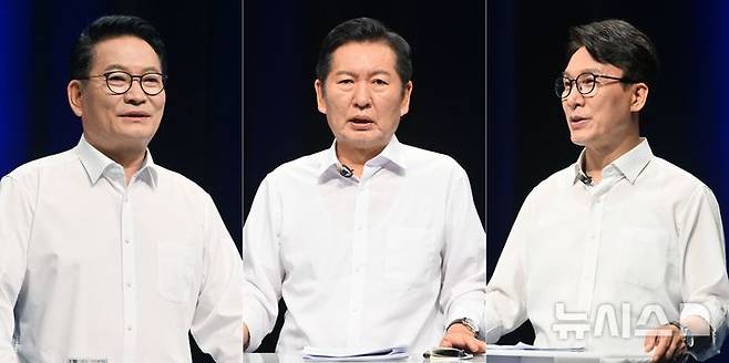 [전남광주=뉴시스] 이영주 기자 = 지난 10일 오후 전남광주 서구 kbc광주방송 스튜디오에서 더불어민주당 당대표 후보 토론회에 참여한 후보들이 발언하고 있다. 왼쪽부터 송영길·정청래·김민석 후보. 2026.08.10. leeyj2578@newsis.com