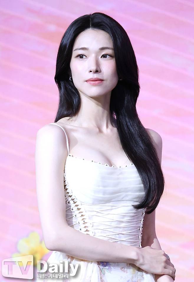 배우 하영