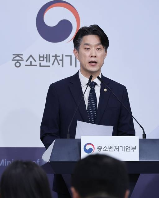 노용석 중소벤처기업부 장관 직무대행 겸 제1차관은 지난달 31일 서울 종로구 정부서울청사 별관에서 모두의 창업 프로젝트 정보 유출 경과 및 향후 계획에 대해 브리핑했다.