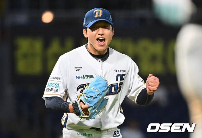 [OSEN=창원, 이석우 기자] 12일 창원NC파크에서 2026 신한 SOL KBO 리그 NC 다이노스와 KT 위즈의 경기가 열렸다. 홈팀 NC는 구창모가, 방문팀 KT는 소형준이 선발 출전했다. NC 다이노스 선발투수 구창모가 7회초 2사 KT 위즈 조대현을 좌익수 플라이로 잡고 환호하고 있다. 2026.08.12 / foto0307@osen.co.kr