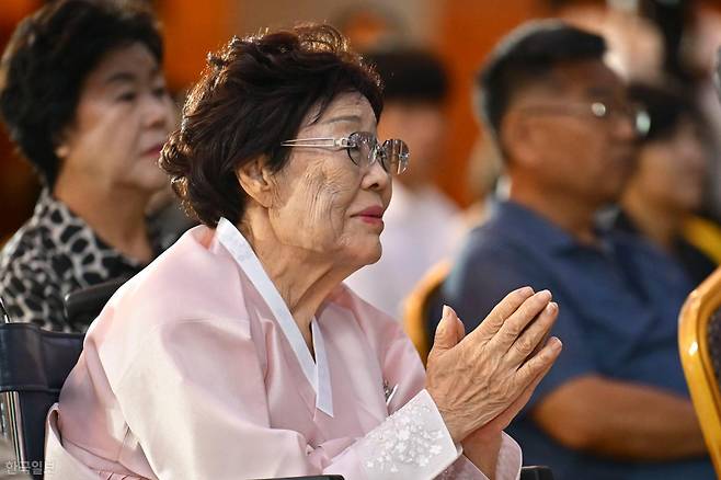 14일 서울 용산구 백범김구기념관에서 열린 일본군 '위안부' 피해자 기림의날 기념식에 이용수 할머니가 참석해 있다. 강예진 기자