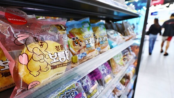 서울의 한 편의점에 진열된 삼립빵 제품들. [출처=연합뉴스]