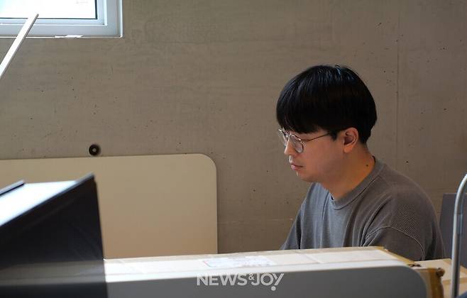 나도움 목사와 인터뷰는 많은 지점을 생각하게 했다. 특히, 우리가 교회를 교회라고 부르는 지점을 생각하게 했다. 뉴스앤조이 유영