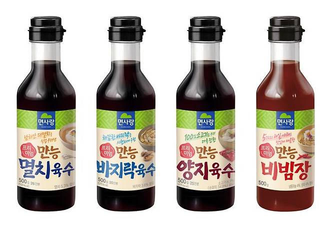 면사랑, ‘만능 소스’ 4종 (왼쪽부터) ‘만능 멸치육수’, ‘만능 바지락육수’, ‘만능 양지육수’, ‘만능 비빔장’ⓒ면사랑