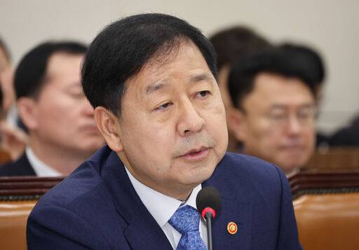 구윤철 재정경제부 장관이 29일 여의도 국회에서 열린 재정경제기획위원회 제3차 전체회의에서 의원들의 질의에 답하고 있다. 뉴시스