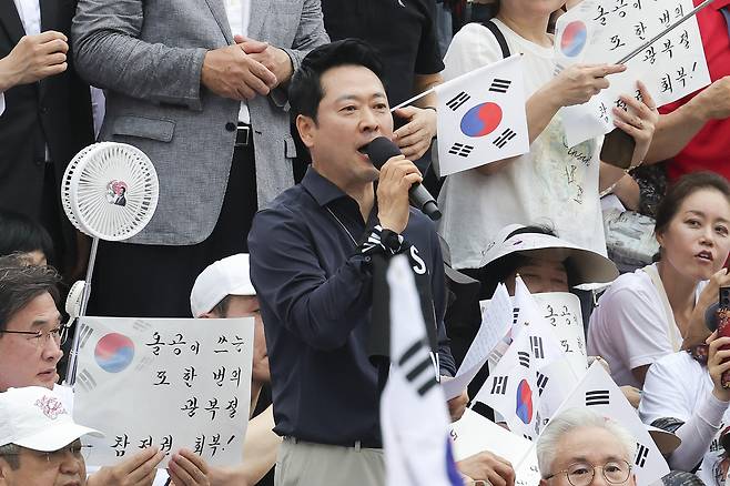 국민의힘 장동혁 대표가 지난 15일 서울 송파구 올림픽공원 핸드볼경기장에서 열린 6·3 지방선거 투표용지 부족 사태 규탄 시위에 참석해 발언하고 있다. [국민의힘 제공]
