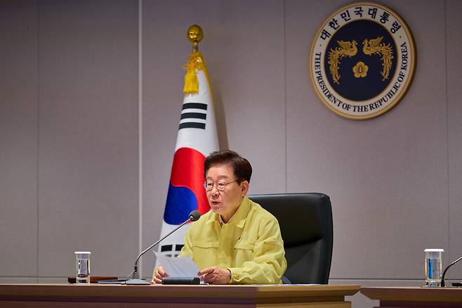이재명 대통령이 18일 청와대 국가위기관리센터에서 을지 국가안전보장회의를 주재하고 있다. /연합뉴스
