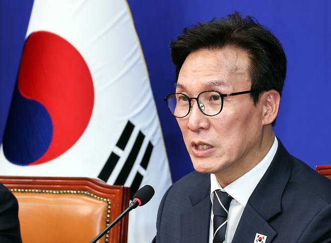 더불어민주당 김민석 대표가 18일 국회에서 발언하고 있다. 연합뉴스
