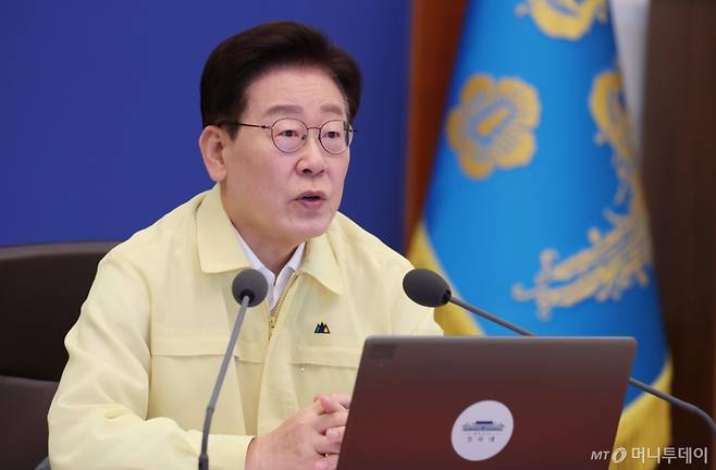 [서울=뉴시스] 김진아 기자 = 이재명 대통령이 18일 청와대에서 열린 제1회 을지국무회의에서 발언하고 있다. 2026.08.18. bluesoda@newsis.com /사진=