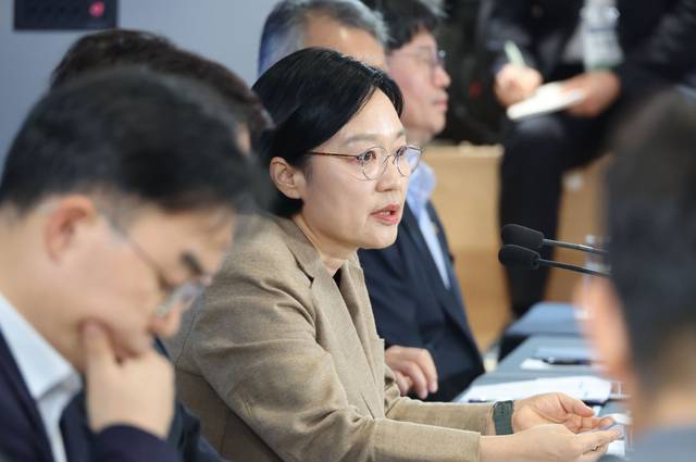 한성숙 국무총리가 19일 서울 마포구 SVC서울에서 열린 창업생태계 강화 대토론회에서 발언하고 있다. [연합뉴스]