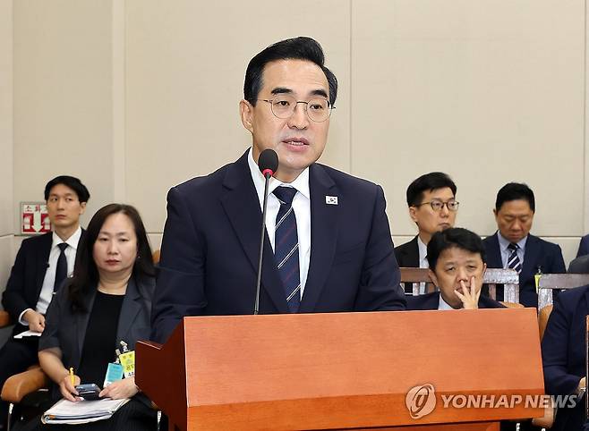 업무보고하는 박홍근 기획예산처 장관 (서울=연합뉴스) 배재만 기자 = 박홍근 기획예산처 장관이 29일 국회에서 열린 재정경제기획위원회 전체회의에서 업무보고를 하고 있다. 2026.7.29 scoop@yna.co.kr