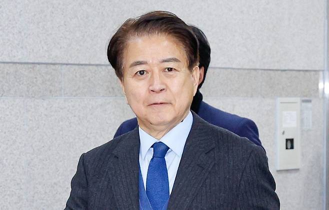 노웅래 전 의원 항소심 출석