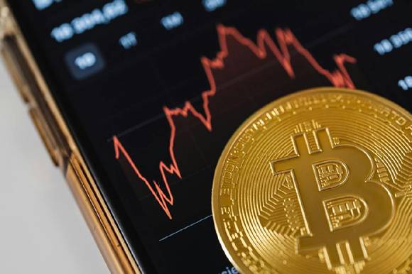 가상화폐 시가총액 1위 비트코인이 미국의 국채 바이백(재매입) 확대와 가상자산 규제 완화 기대감 등에 힘입어 7만 달러선을 돌파했다. 사진은 본 기사 내용과 무관. [사진=픽셀스]
