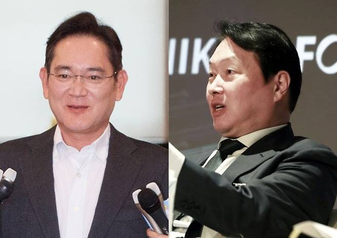 이재용 회장(사진 왼쪽)과 최태원 회장