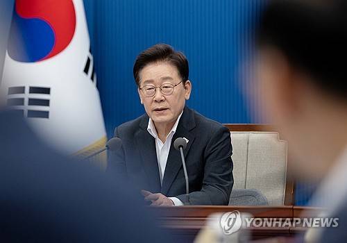 이재명 대통령, 제1차 반부패정책협의회 (서울=연합뉴스) 김도훈 기자 = 이재명 대통령이 21일 청와대에서 열린 국민주권정부 제1차 반부패정책협의회에서 발언하고 있다.     정부의 부패방지 대책을 종합적으로 추진하기 위한 반부패 관계기관 장관회의인 반부패정책협의회는 이 대통령 취임 후 이날 처음으로 열렸다. 2026.8.21 superdoo82@yna.co.kr