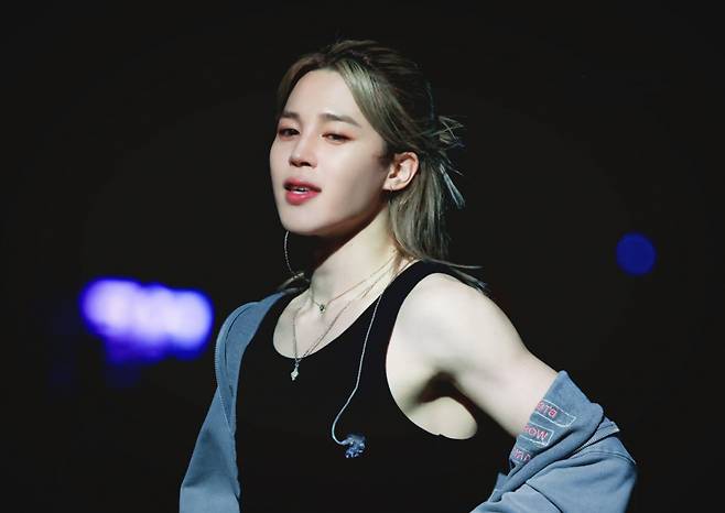 Jimin, do BTS, está ao lado de Ronaldo e Messi... Classificado em 4º lugar mundial entre os usuários mais influentes do Instagram, 'O único coreano no Top 5'