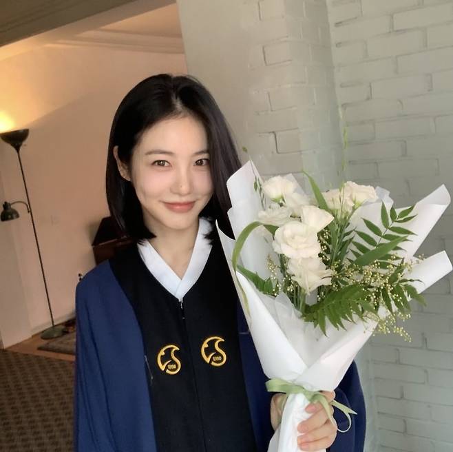 사진｜신예은 SNS