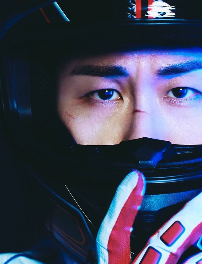 영탁, 신보 ‘GOGO’ 2차 콘셉트 포토 공개 (제공 : 어비스컴퍼니)
