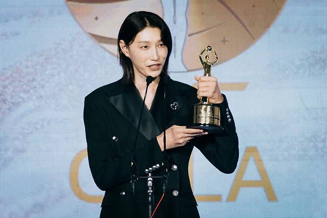 김연경 KYK 재단 이사장이 26일 AVC 선수위원장과 홍보대사로 위촉됐다. 임기는 올해 9월 1일부터 내년 9월 1일까지다. 사진제공│라이언앳