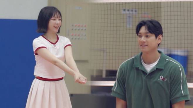 ‘신랑수업2’ 김요한, 오연희에 직진… “키스신 있다”에 당황 (사진: 신랑수업2)