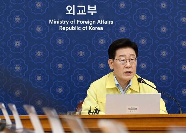 이재명 대통령이 27일 서울 종로구 외교부에서 열린 ‘네팔 홍수 관련 우리 국민 피해 상황 대응 긴급회의’에서 발언하고 있다. 청와대사진기자단
