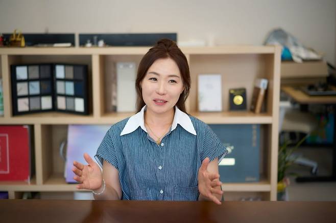장보영 다올민 대표가 지난 19일 오후 서울 강북구 사무실에서 한경닷컴과 인터뷰를 하고 있다. 사진=휴고미디어랩·숨고 제공