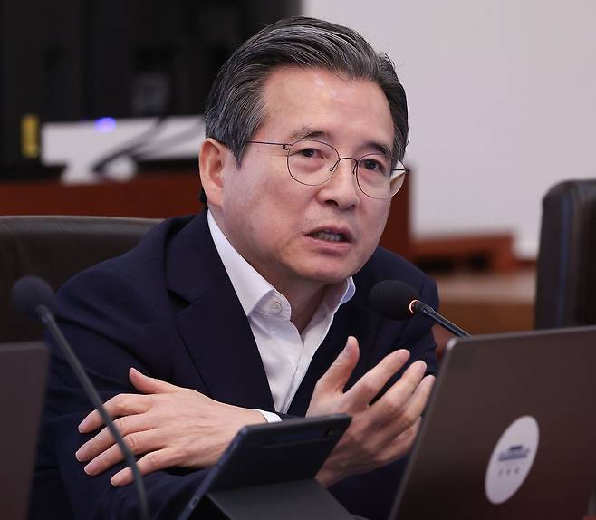 김용범 정책실장이 25일 청와대에서 열린 이재명 대통령 주재 국무회의에서 발언하고 있다. 〈사진=연합뉴스〉
