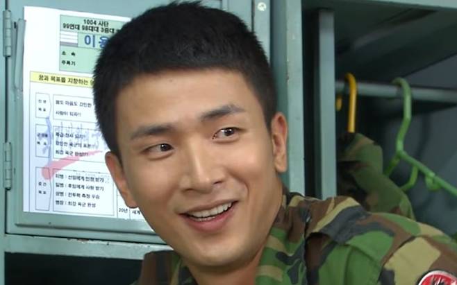 유튜브 ‘디글 클래식 :Diggle Classic’ 〈푸른거탑〉 장면 캡처