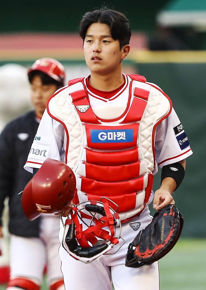 후반기 들어 공수 맹활약 중인 SSG 조형우는 경기를 거듭할수록 자신의 투수 리드에도 확신을 갖게 됐다. 사진제공ㅣSSG 랜더스
