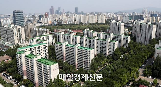 DL이앤씨를 시공사로 선정한 서울 양천구 목동 6단지 전경 [김호영 기자]
